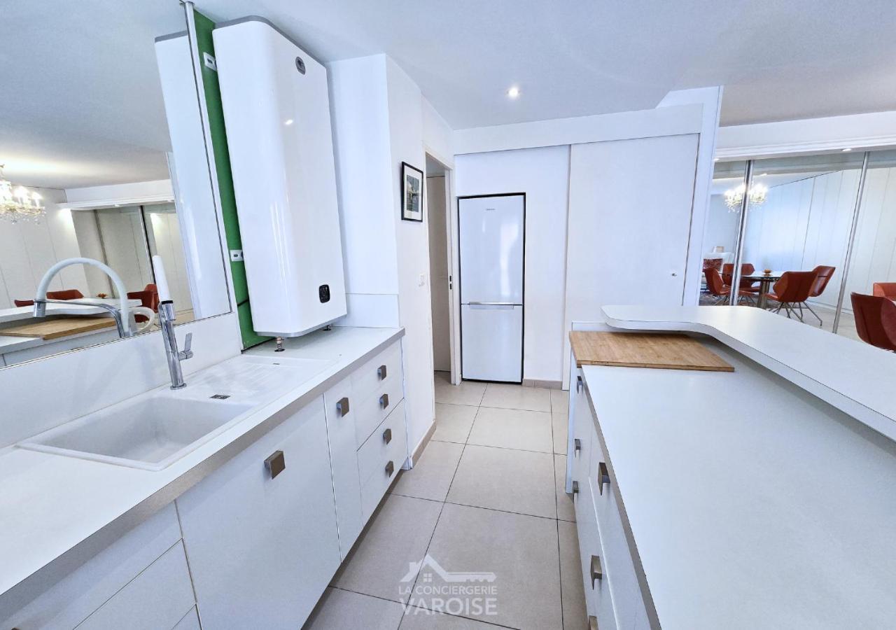 Les Gregoriennes T2 Centre-terrasse-parking-wifi * Hyeres